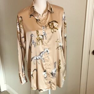 Mazik Oversized Satin Button Down Blouse in Graphic Horse Print, size Medium